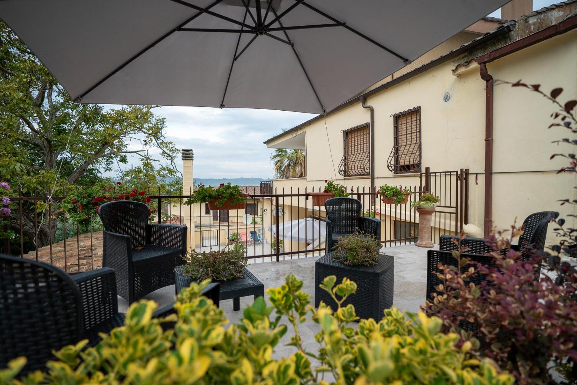 La Dolce Sosta Bed & Breakfast กัมปาญญาโน ดิ โรมา ภายนอก รูปภาพ